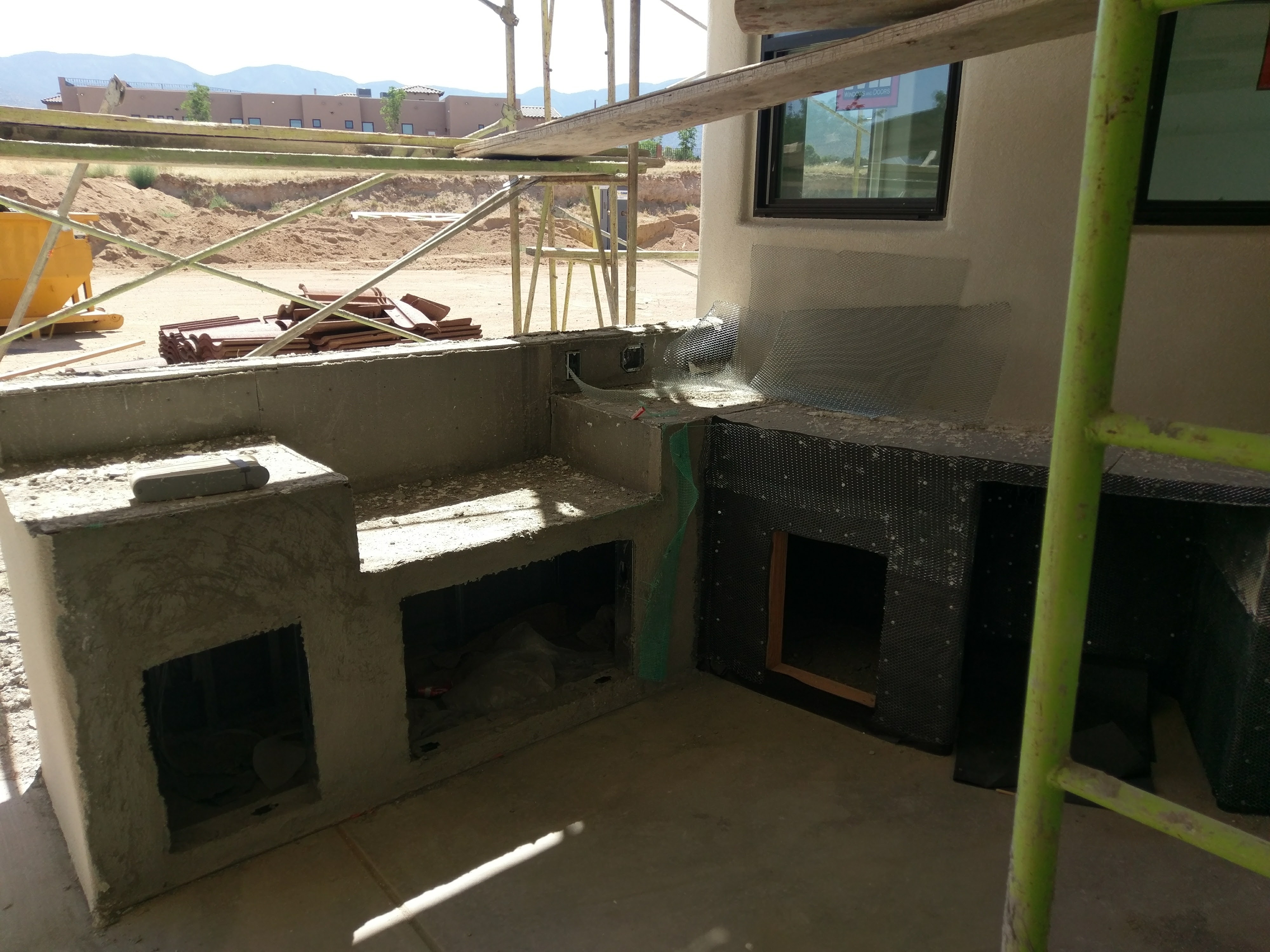 Outdoor Kitchen & BBQ — before renovation